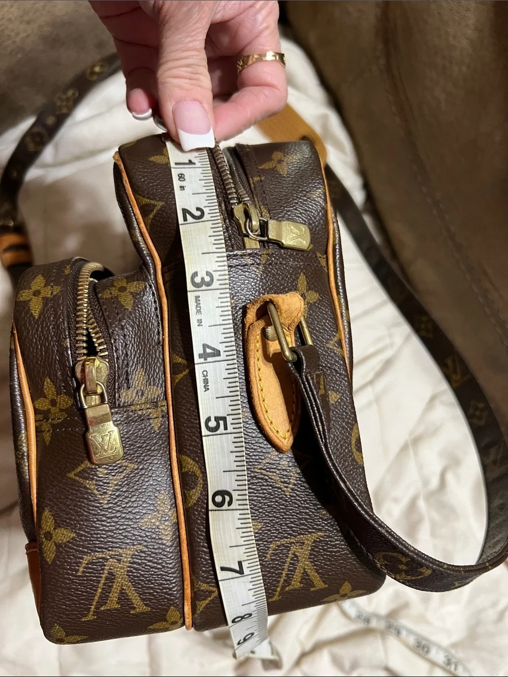 Louis Vuitton Monogram Canvas Double Compartment Nile crossbody bag